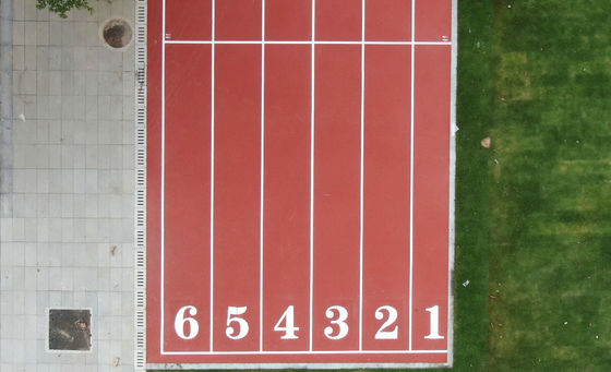 35% bis 50% Stoßabsorption IAAF Laufbahn Allwetterabfluss und UV-Widerstand