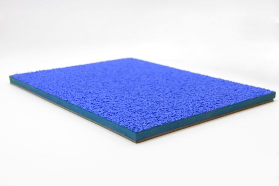 Ein besserer Weg für sieben Menschen mit vollkommenem Plastik