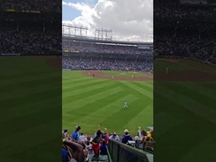 An einem Sommernachmittag in Amerika, beobachten Sie ein Baseballspiel!