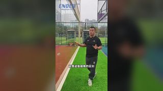 Panorama- vs. Super-Panorama-Padelplatz-Fabrikstruktur-Beleuchtung und Rasenqualitätsvergleich